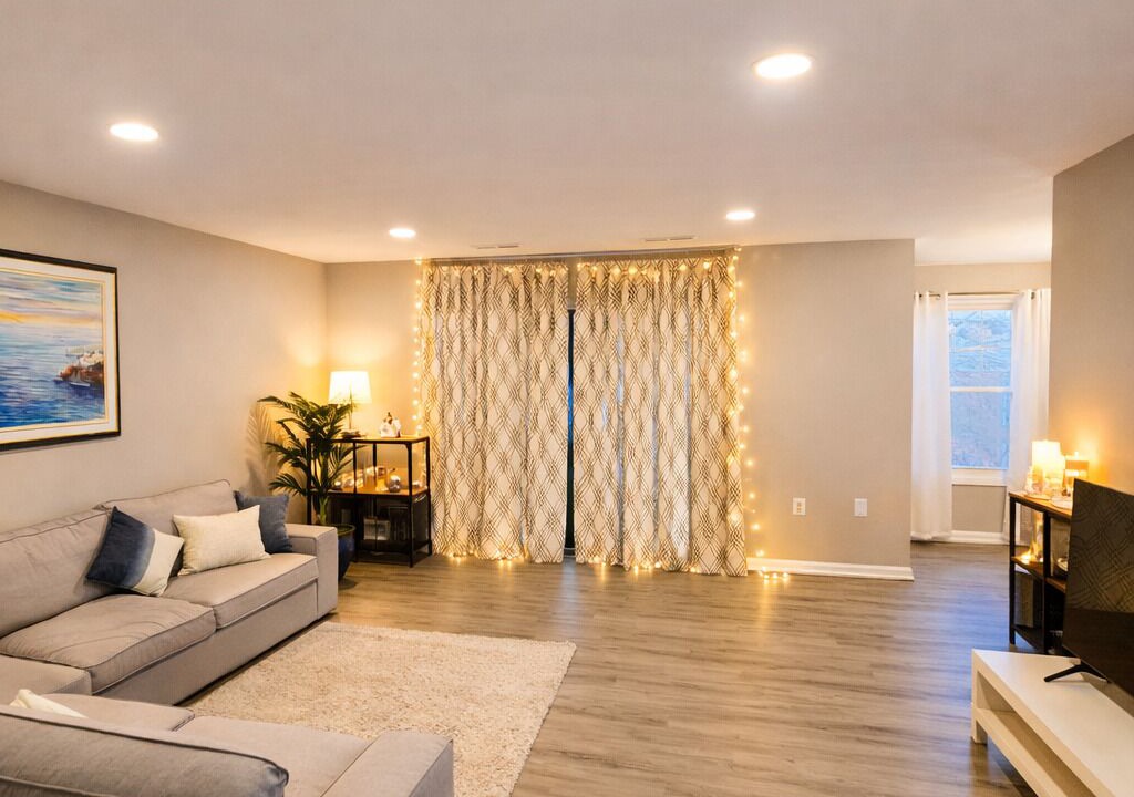 Photo of Livingroom in Gaithersburg