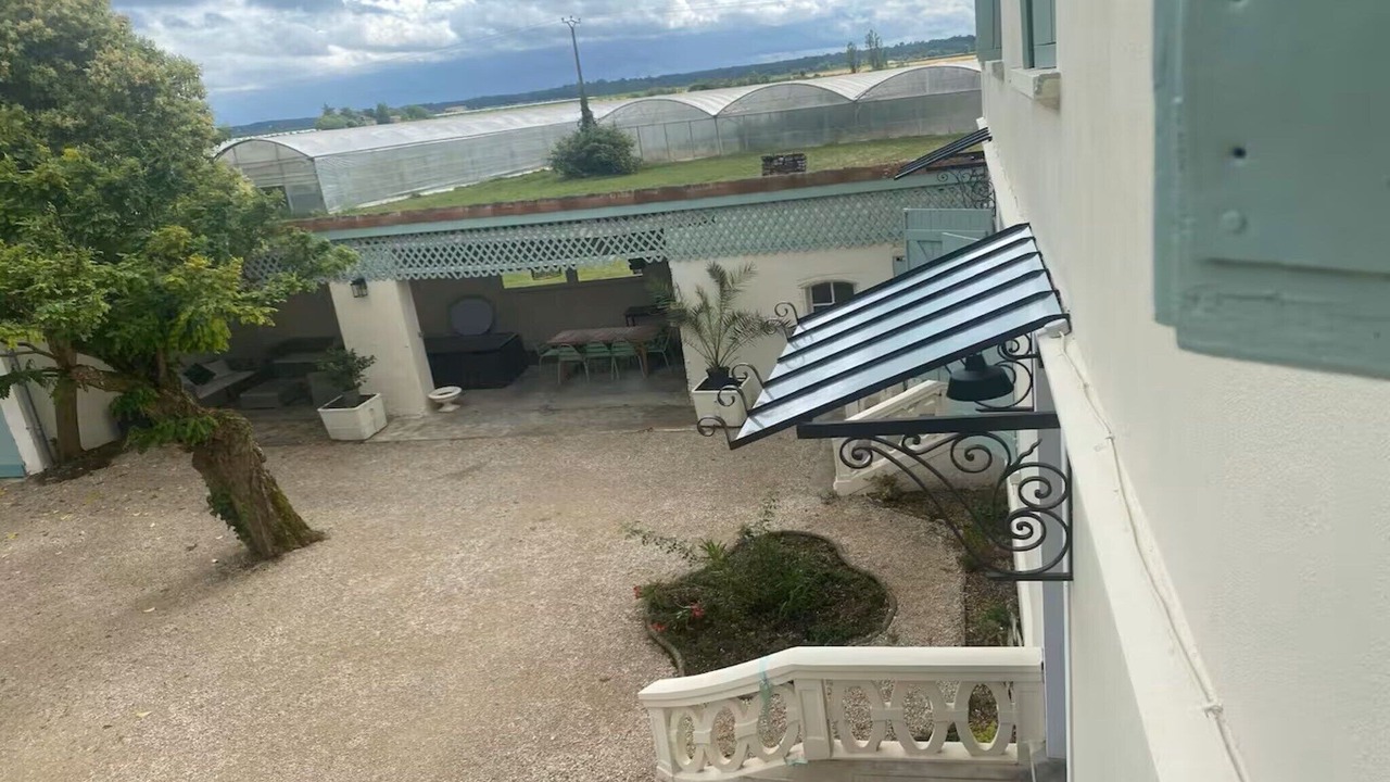 Photo of Others in Barry-d'Islemade