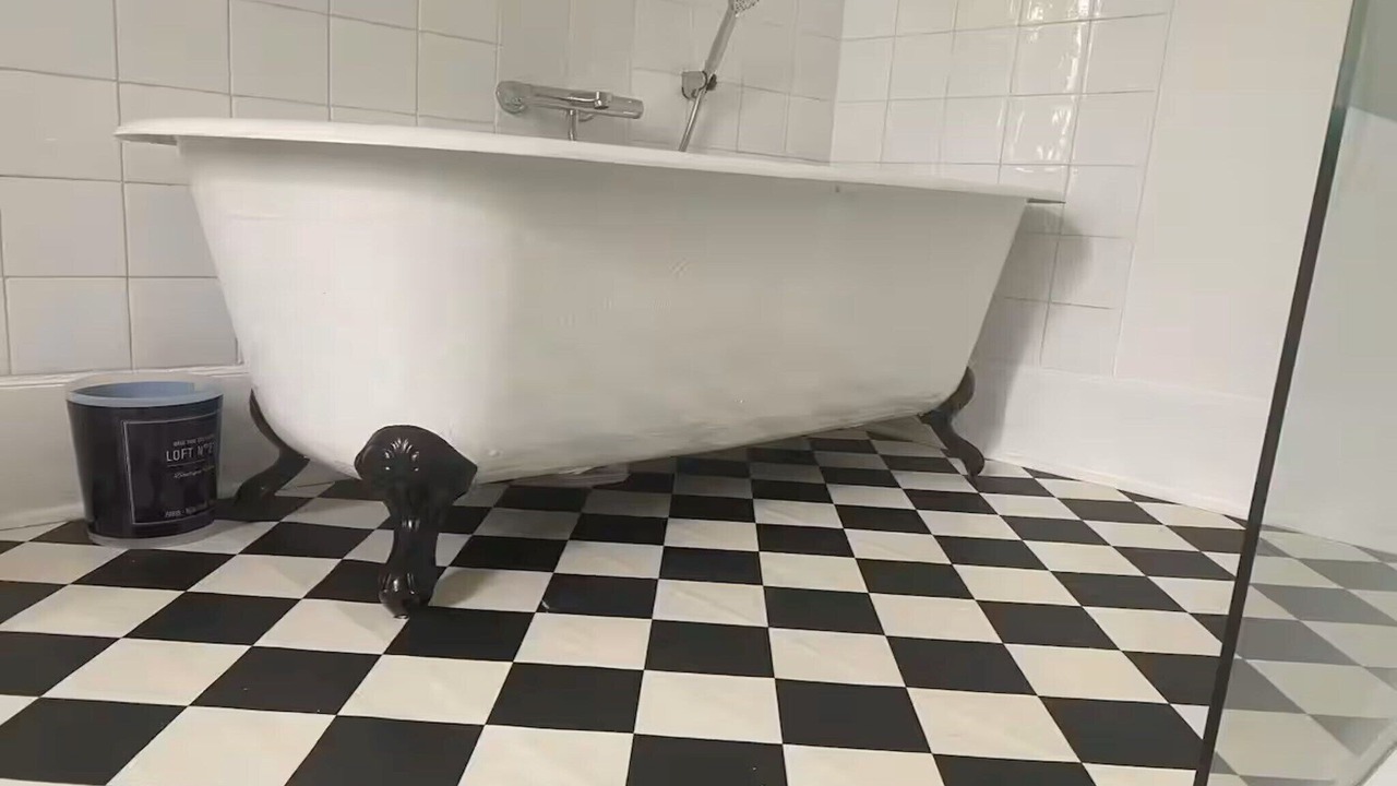 Photo of Bathroom in Barry-d'Islemade