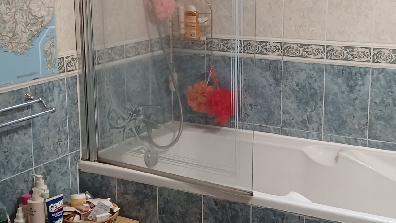 Photo of Bathroom in La Capelle-et-Masmolene