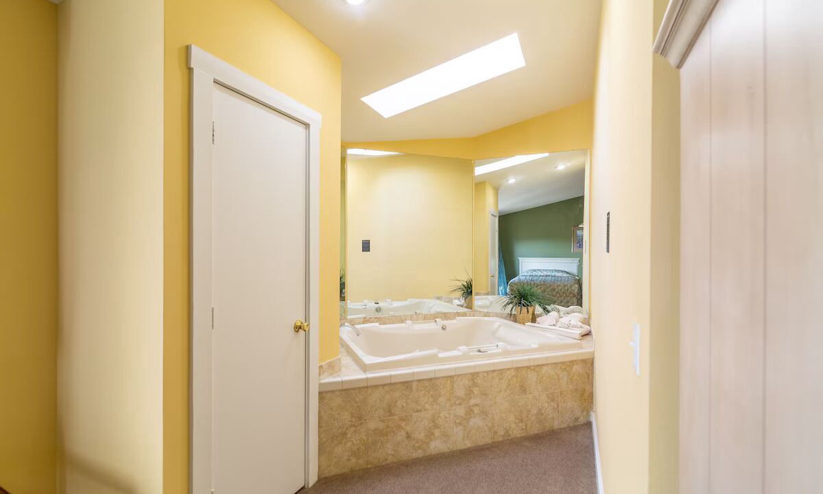 Photo of Bathroom in Massanutten