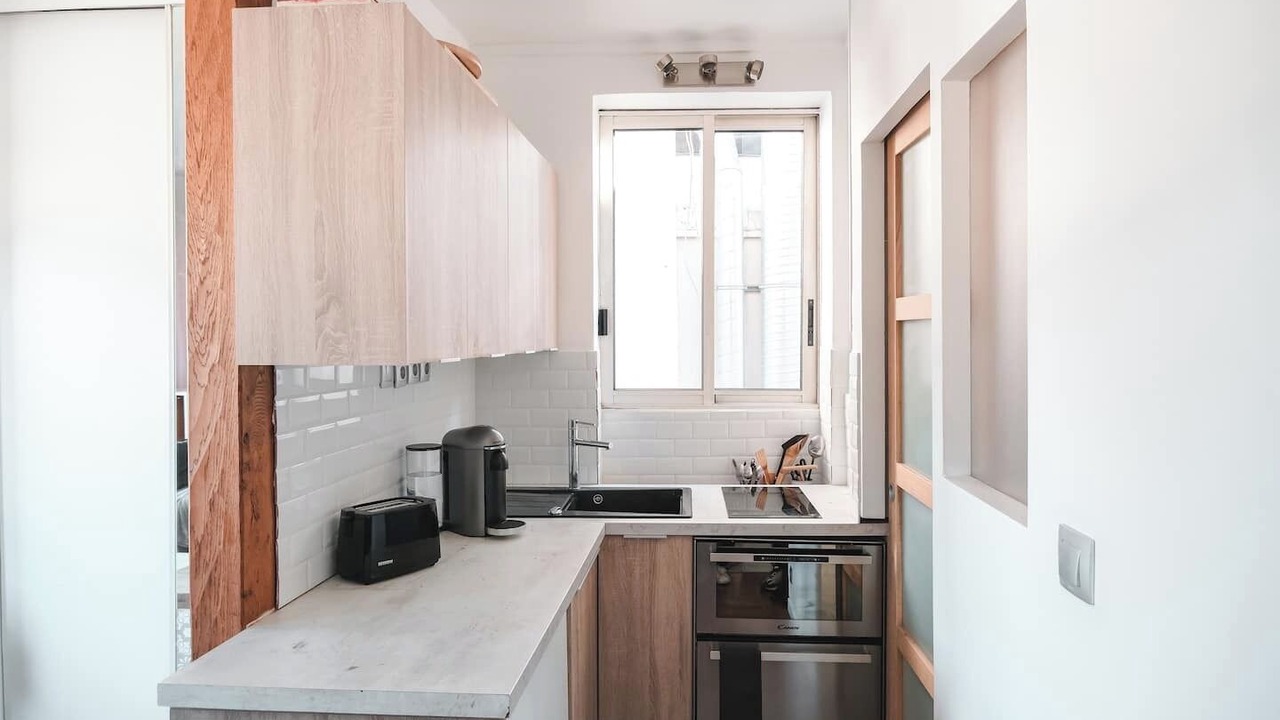 Photo of Kitchen in Quartier de la Folie-Mericourt