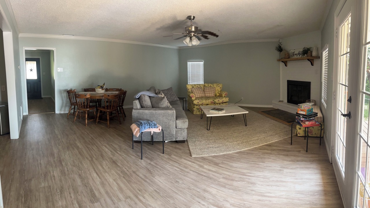 Photo of Livingroom in China Spring