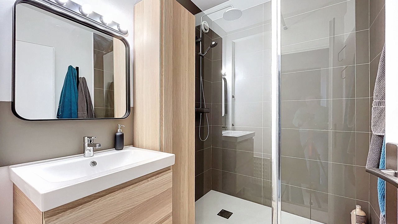 Photo of Bathroom in Carnon-Plage