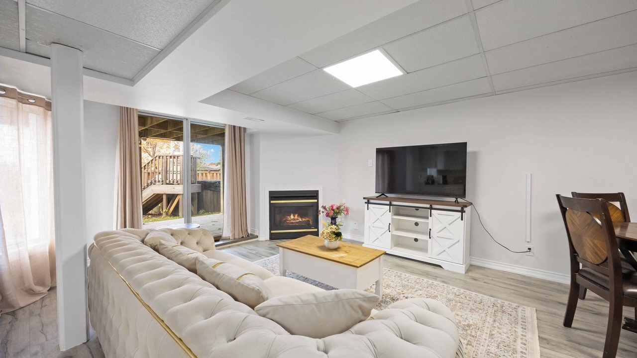 Photo of Livingroom in Aurora
