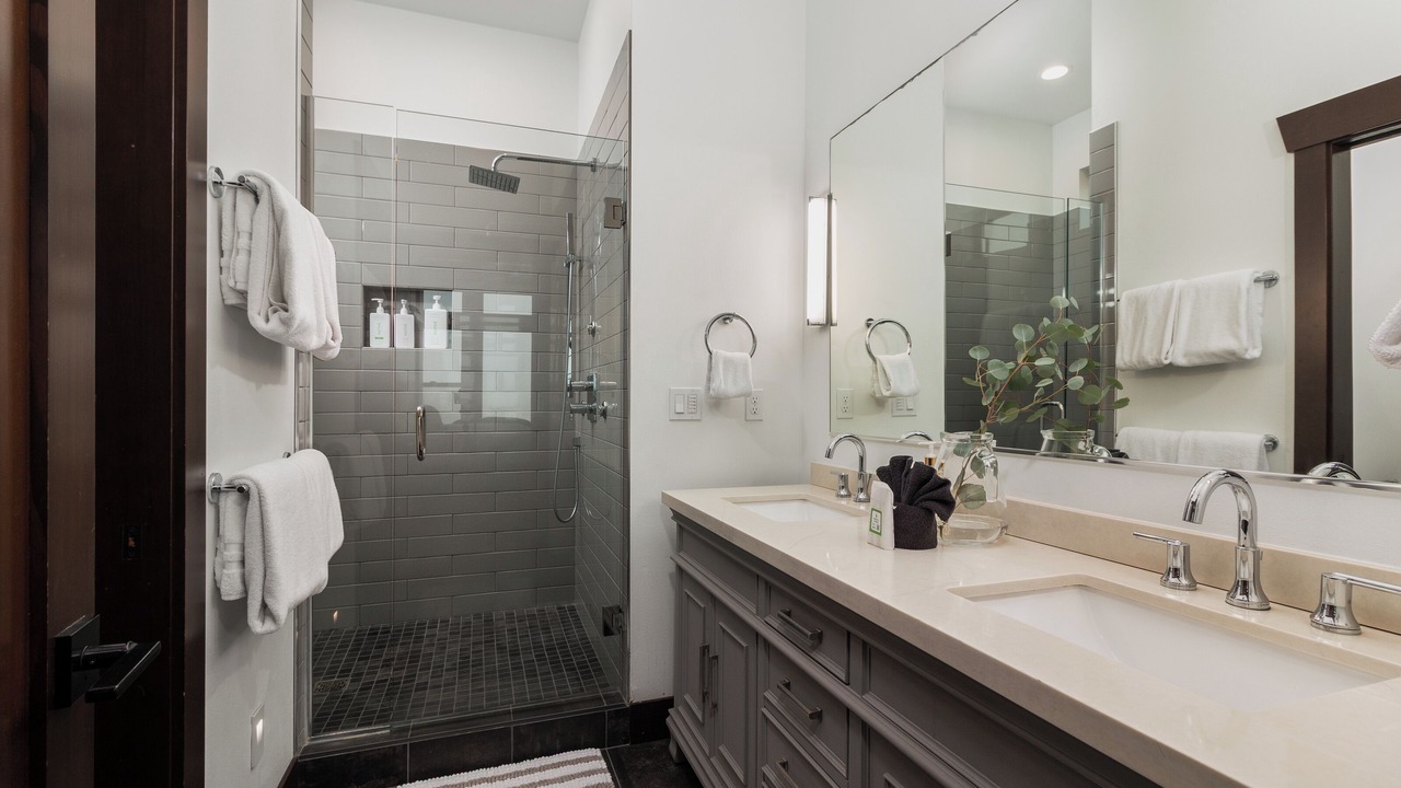 Photo of Bathroom in Kiwanda Shores