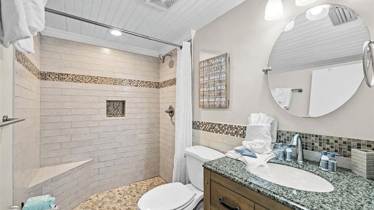 Photo of Bathroom in El Centro Beach