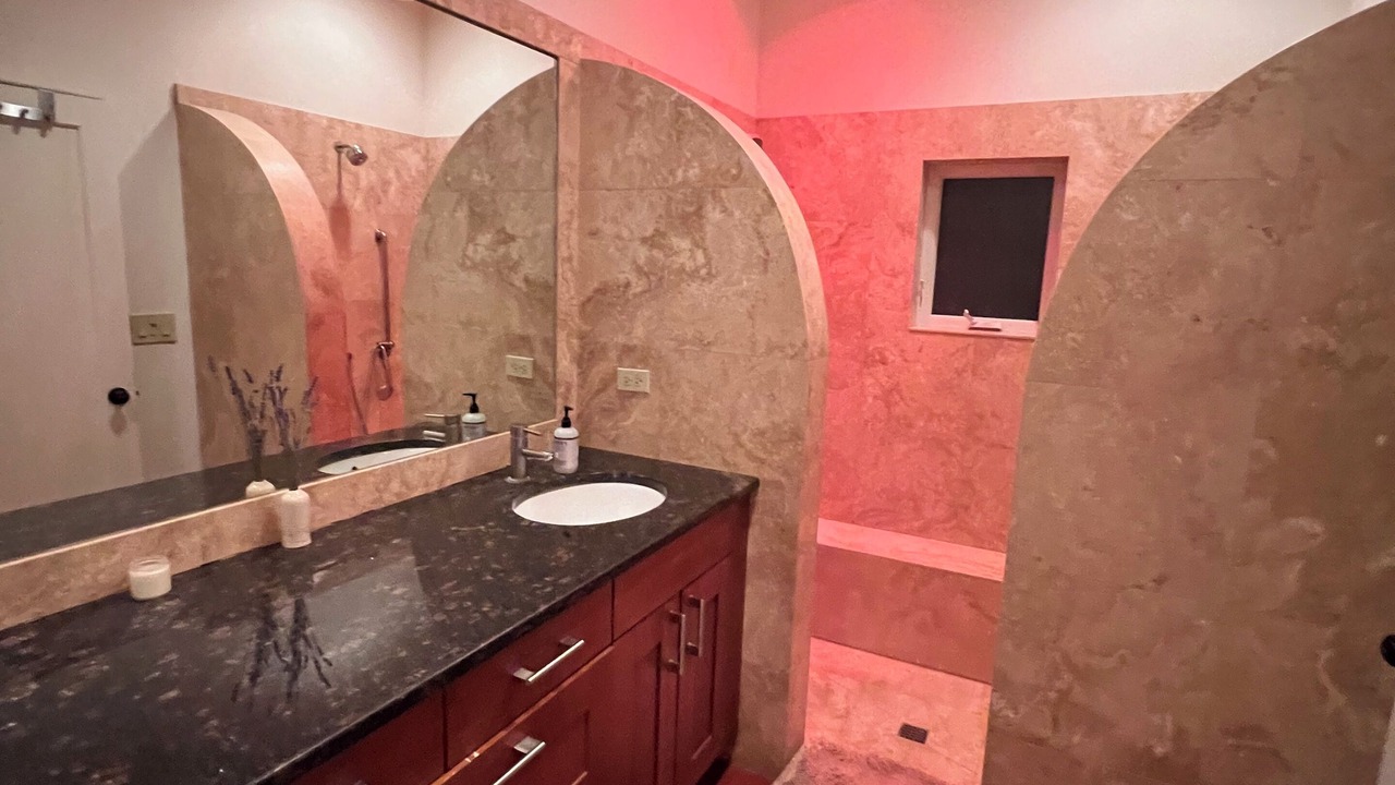 Photo of Bathroom in Sam Hughes