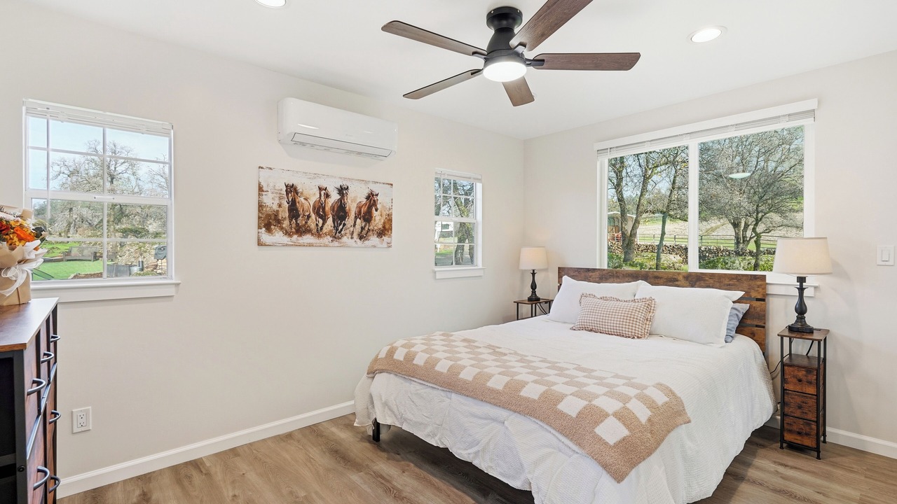 Photo of Bedroom in Smartville