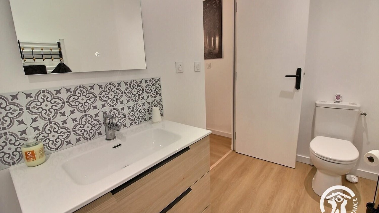 Photo of Bathroom in Vilde-Guingalan