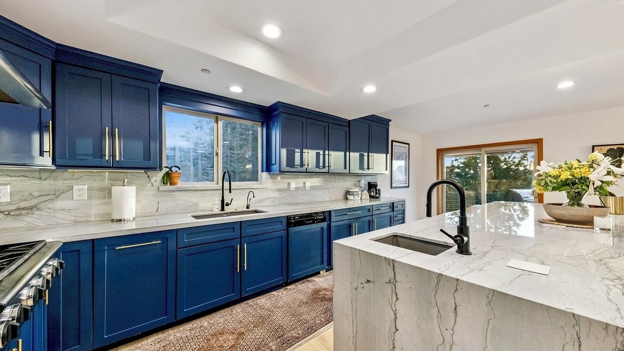 Photo of Kitchen in Round Hill Village