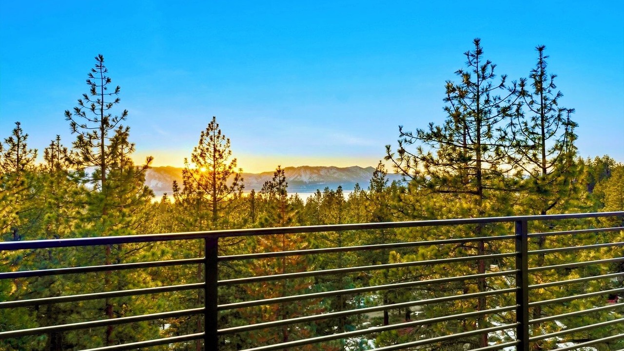 Photo of Outdoor in Round Hill Village