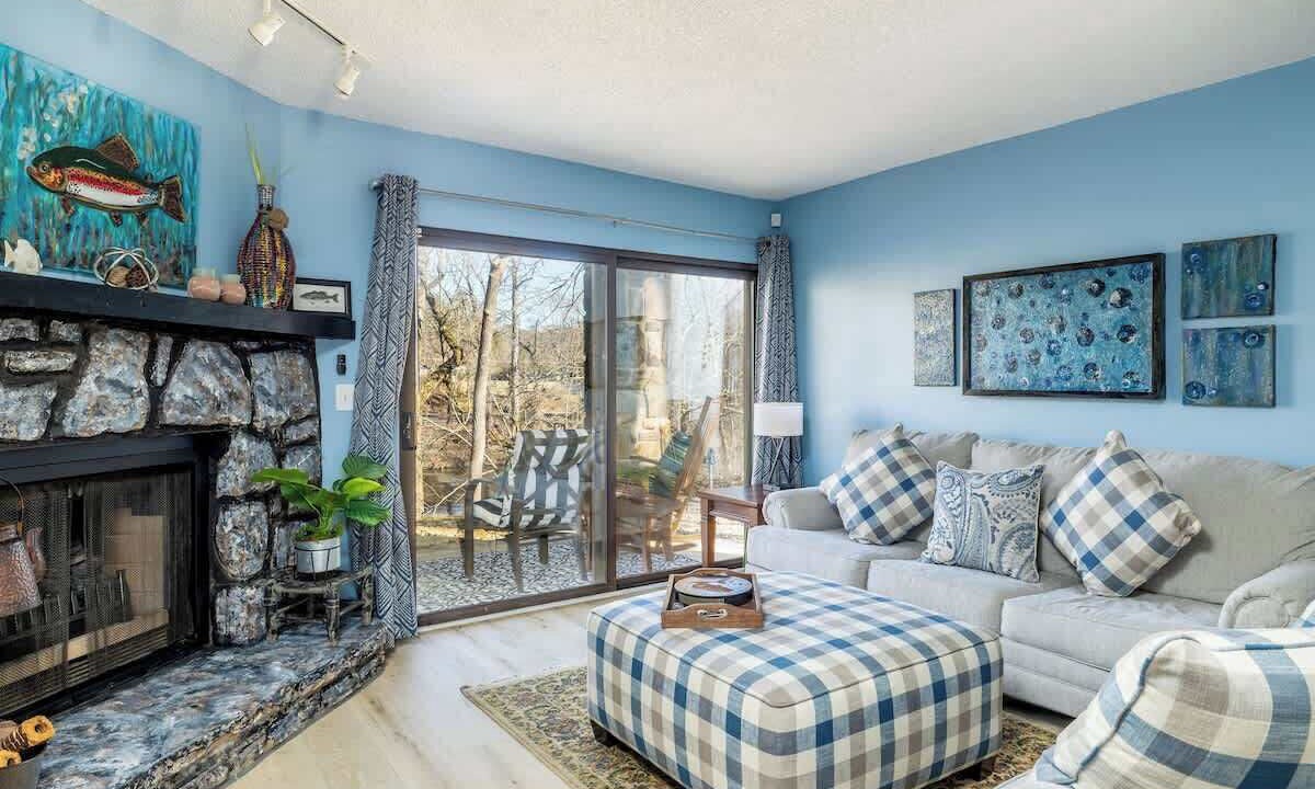 Photo of Livingroom in Townsend