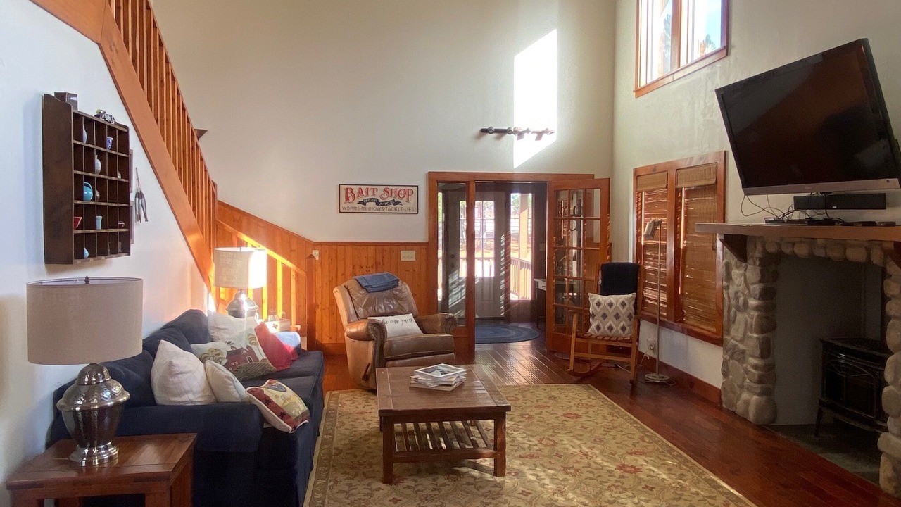 Photo of Livingroom in Pittsburg