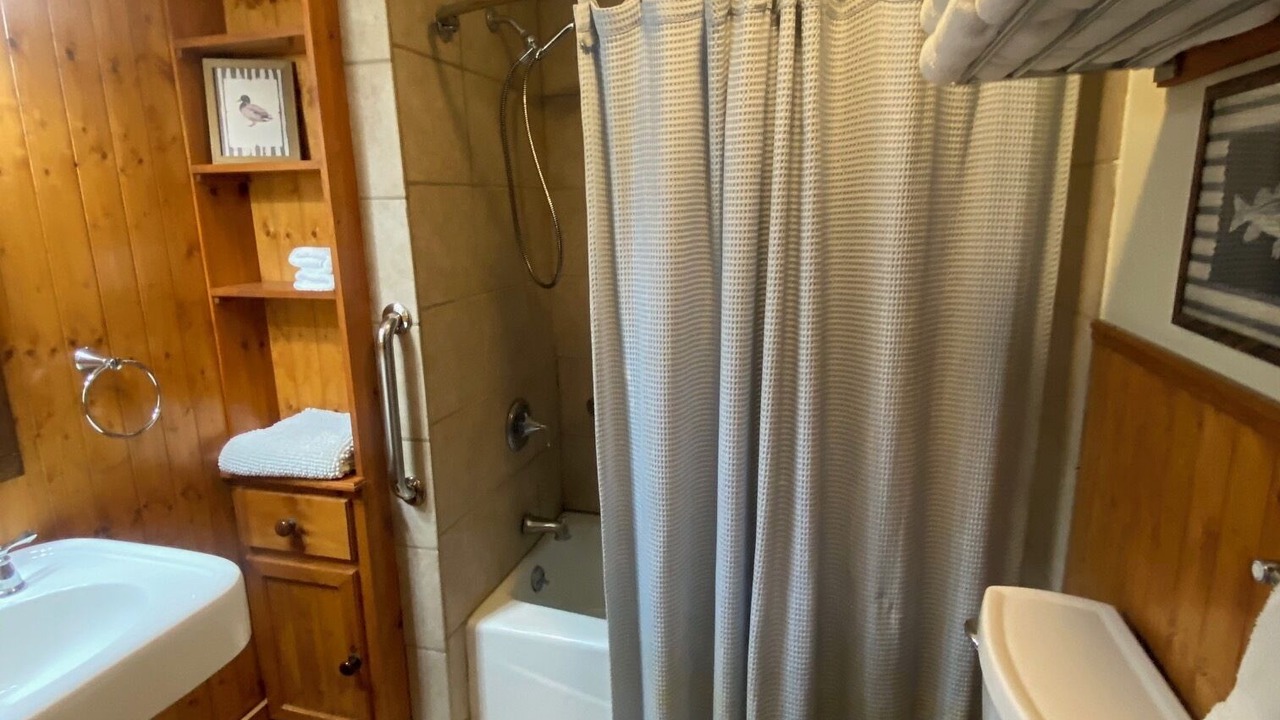 Photo of Bathroom in Pittsburg