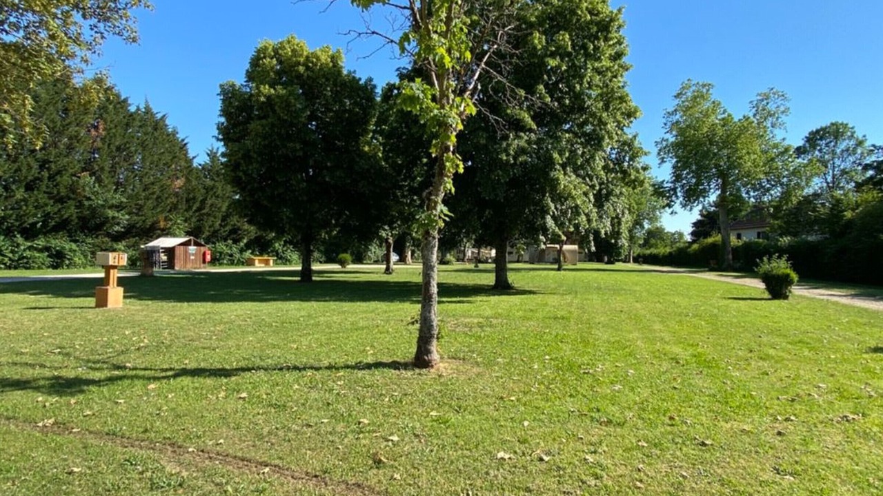 Photo of Outdoor in Athee
