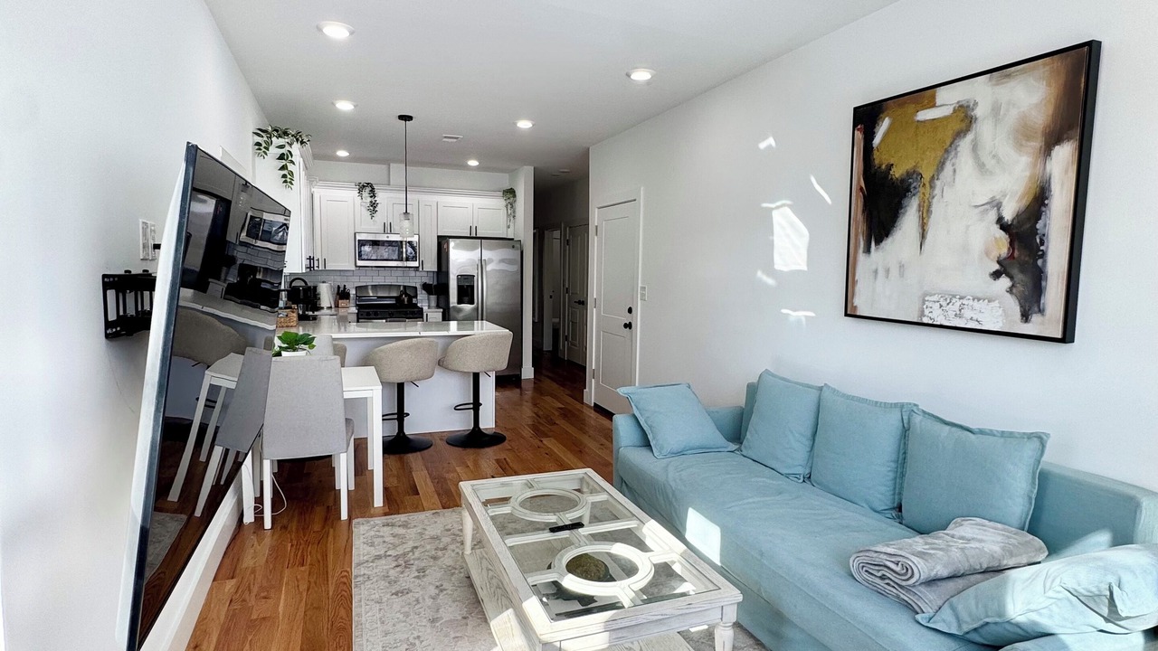 Photo of Livingroom in Newark