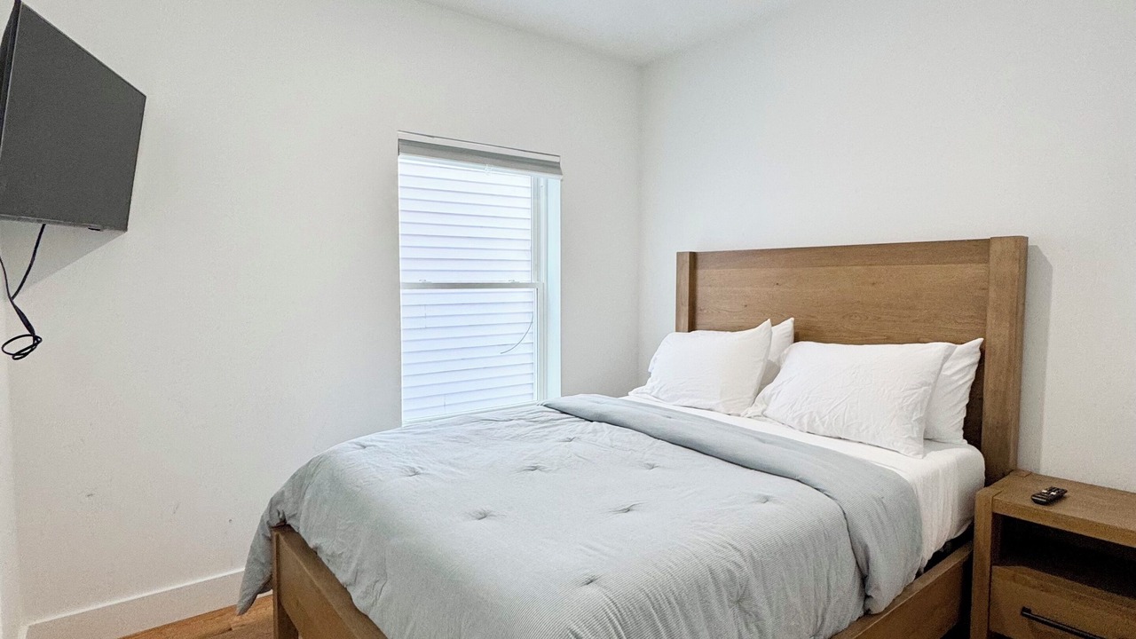 Photo of Bedroom in Newark