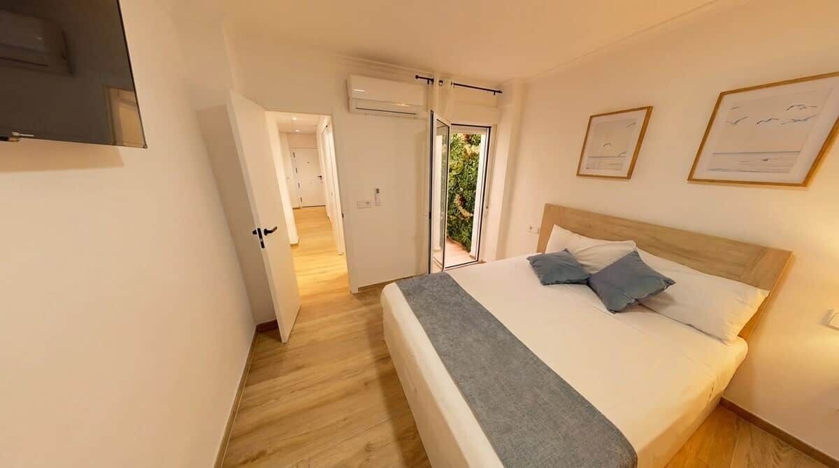 Photo of Bedroom in Tavernes de la Valldigna