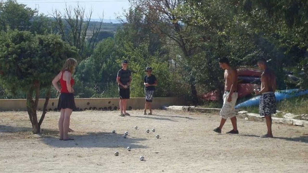 Photo of Others in Collias