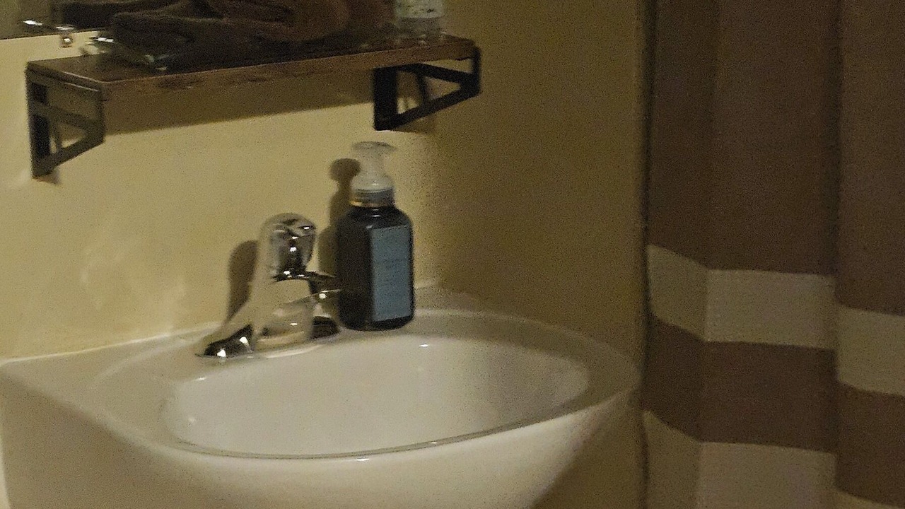 Photo of Bathroom in Skippers