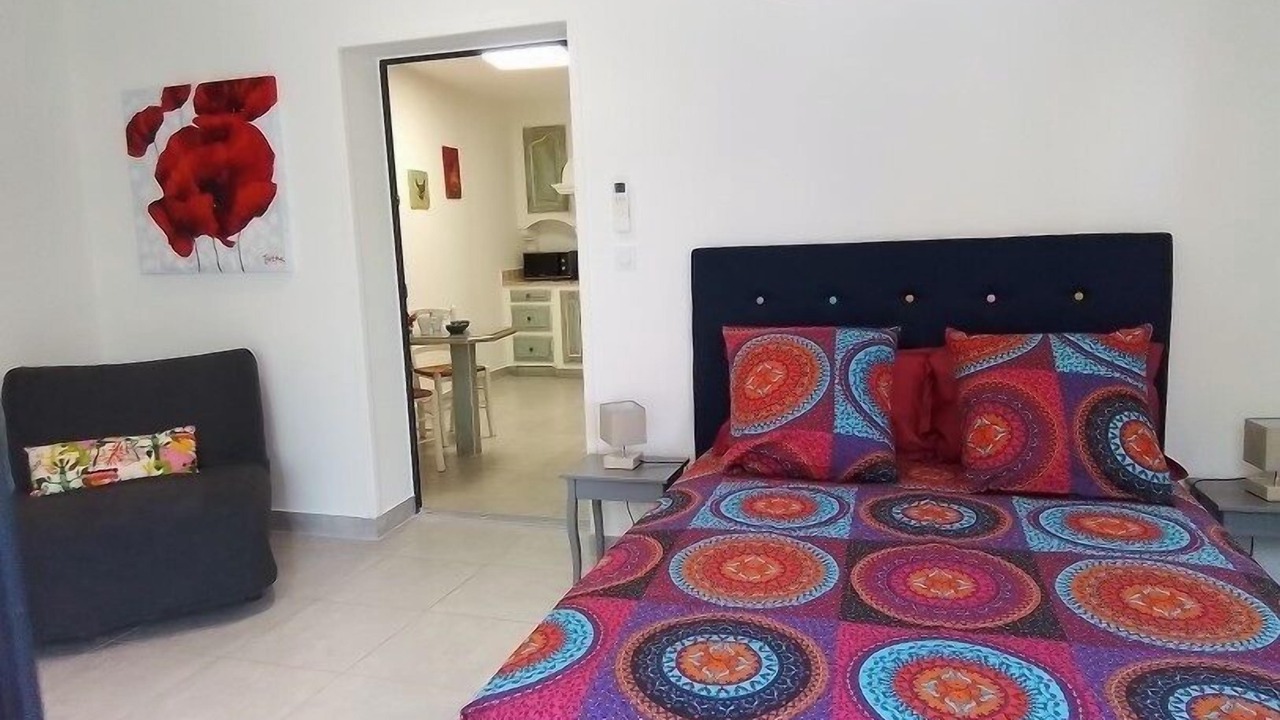 Photo of Bedroom in Camaret-sur-Aigues