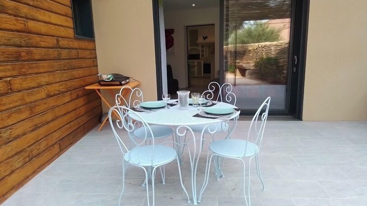 Photo of Outdoor in Camaret-sur-Aigues