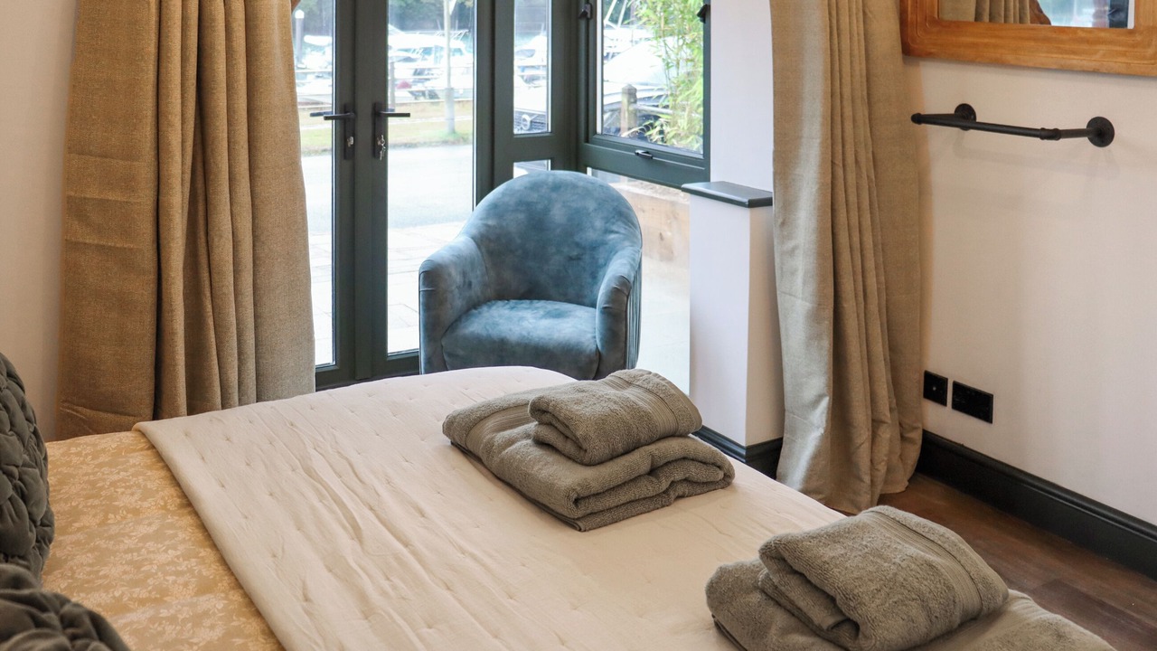 Photo of Others in Neyland