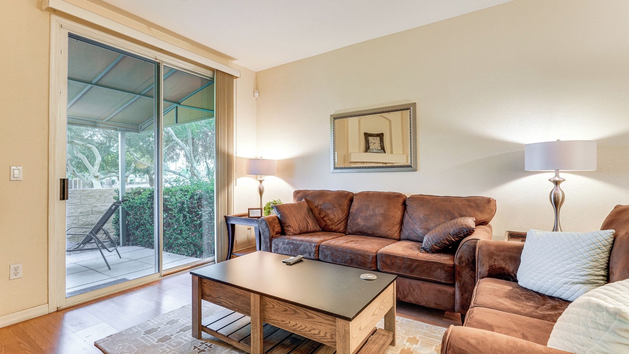 Photo of Livingroom in Superstition Lakes