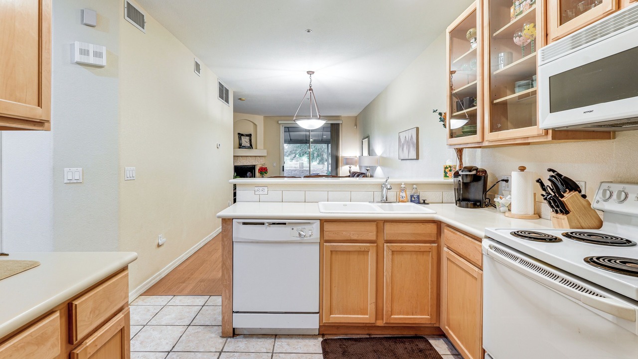 Photo of Kitchen in Superstition Lakes