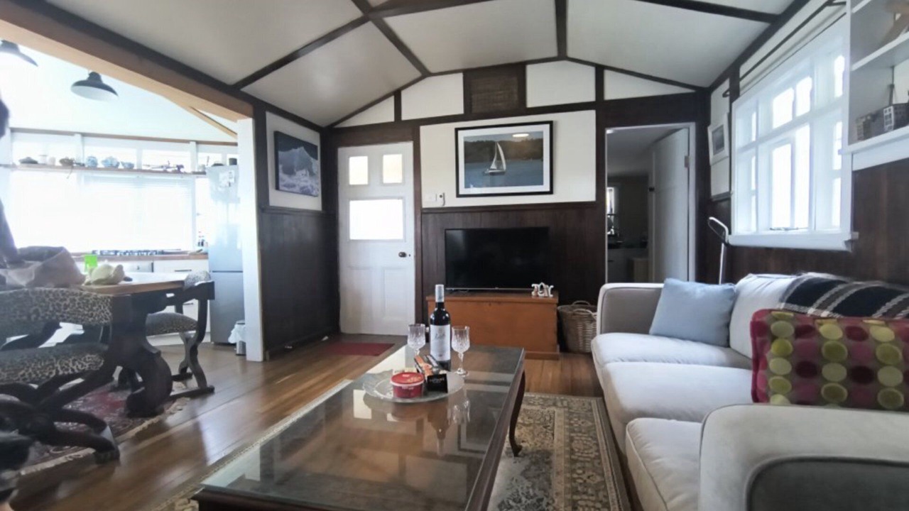 Photo of Livingroom in Old Bar