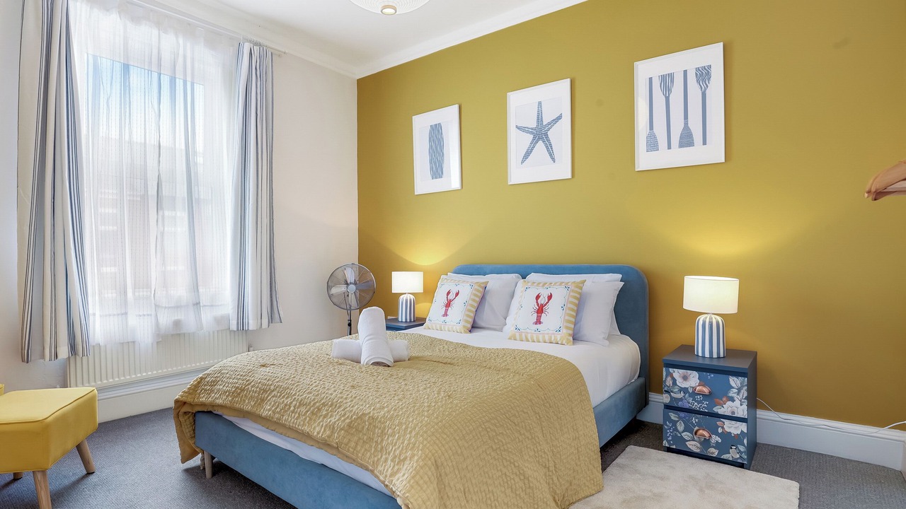 Photo of Others in Roker