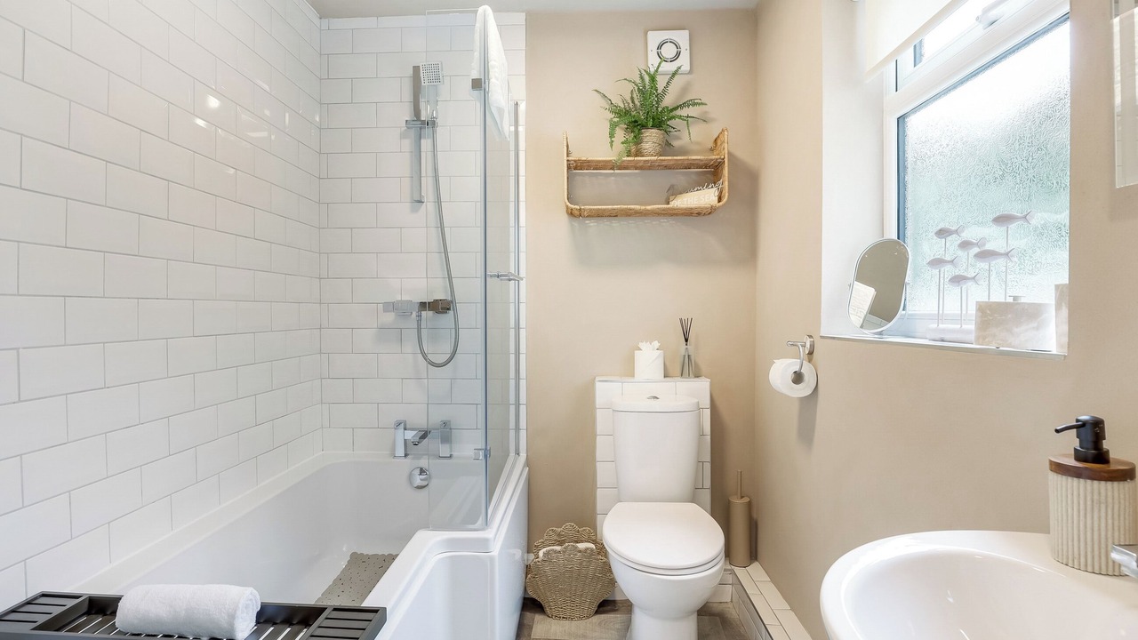 Photo of Others in Roker