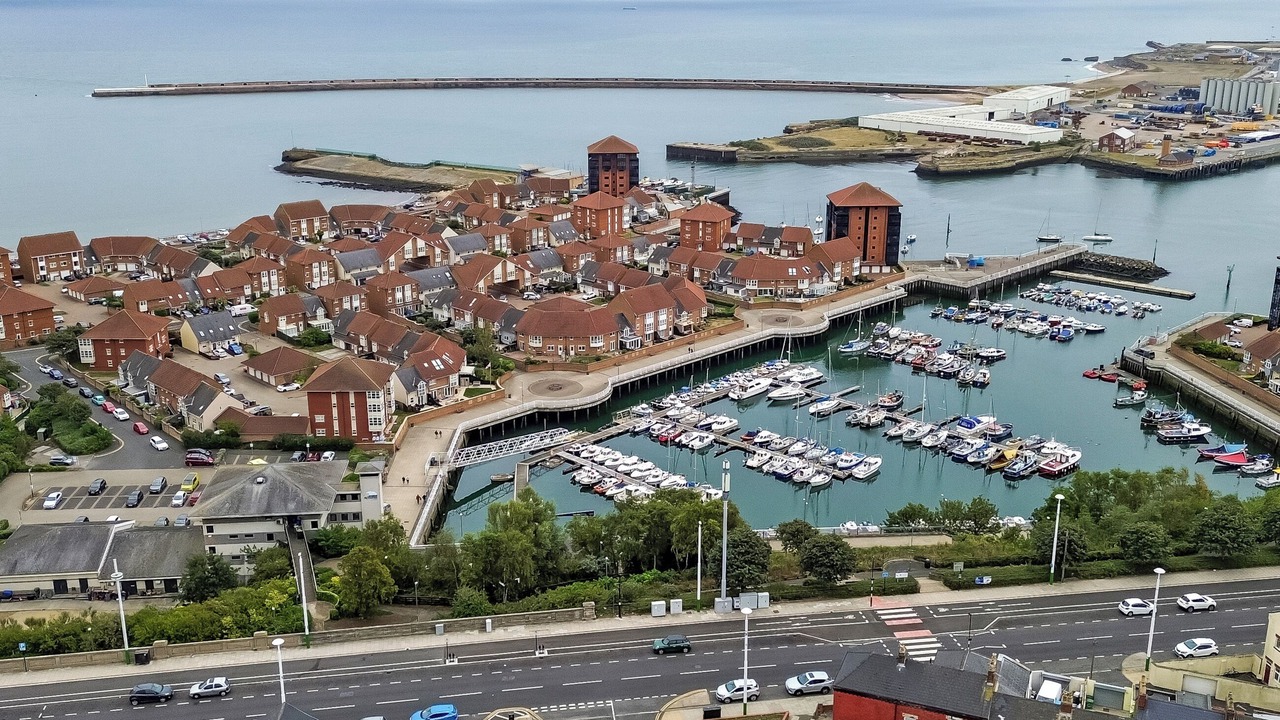 Photo of Others in Roker