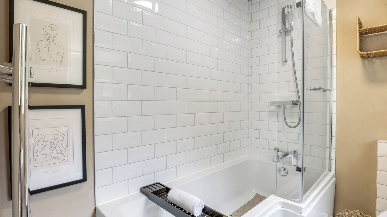 Photo of Others in Roker