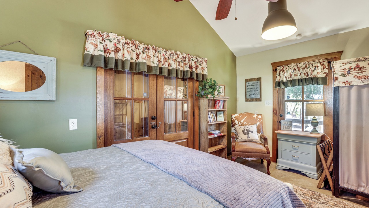 Photo of Bedroom in Onalaska
