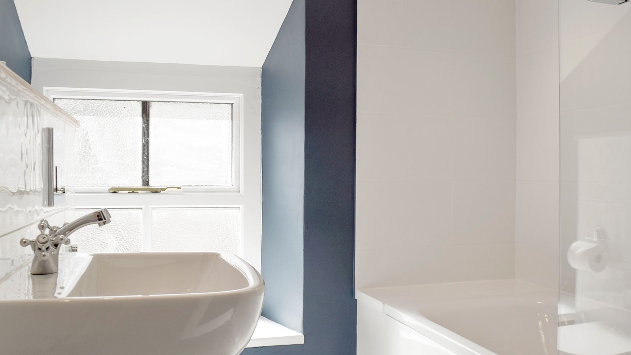 Photo of Bathroom in Pooley Bridge