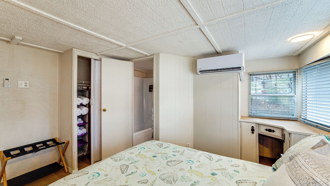 Photo of Bedroom in Log Cabin