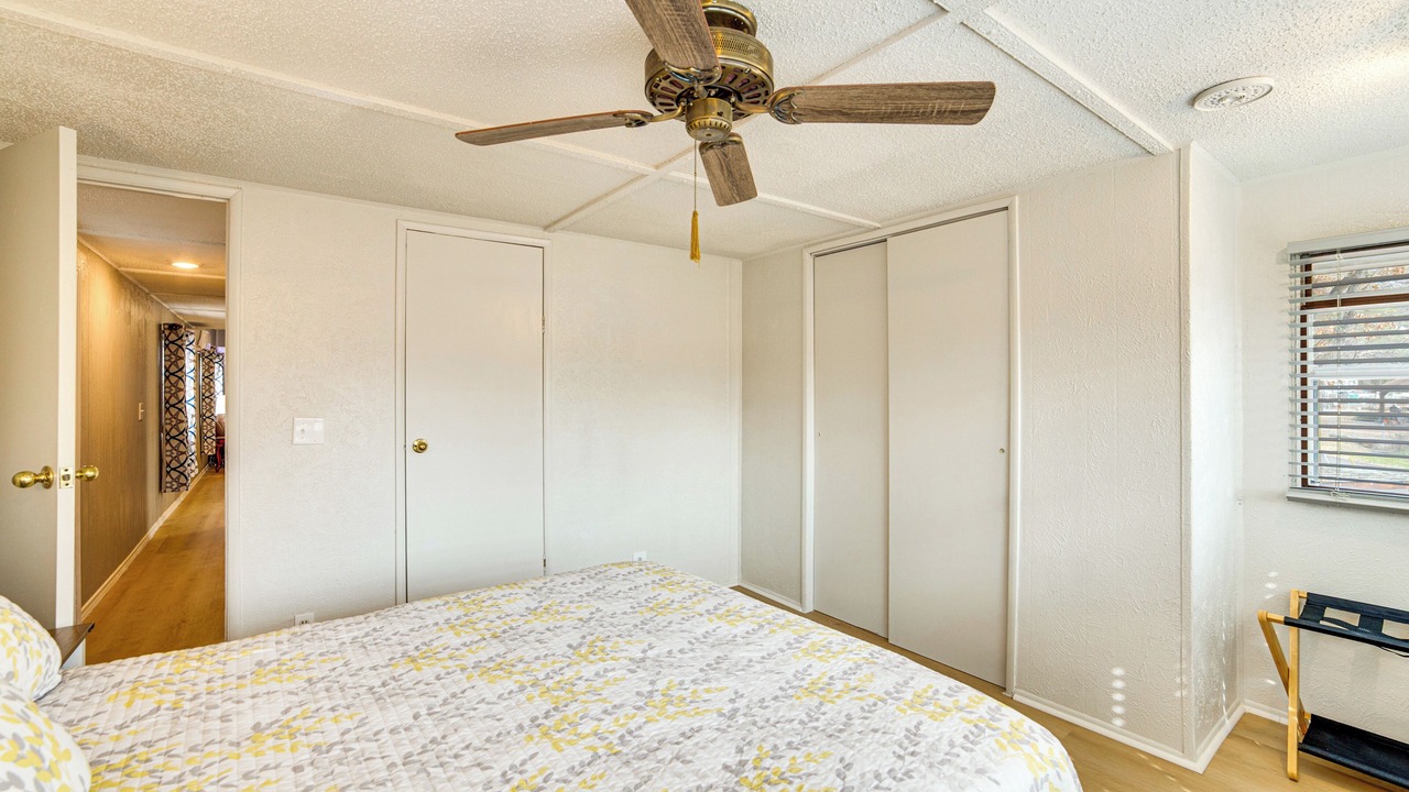 Photo of Bedroom in Log Cabin