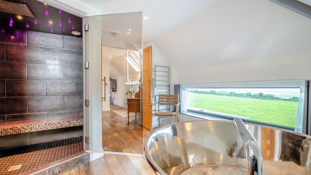 Photo of Bathroom in Widemouth Bay