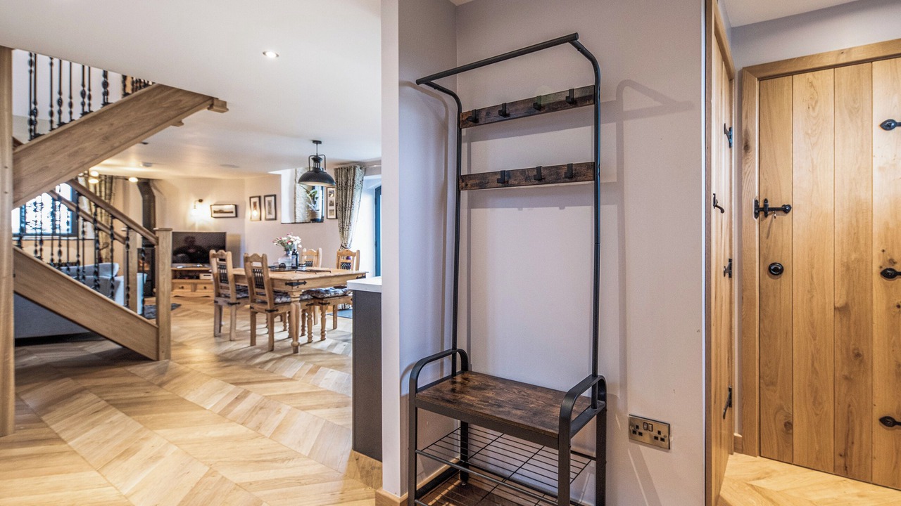 Photo of Others in Low Gate