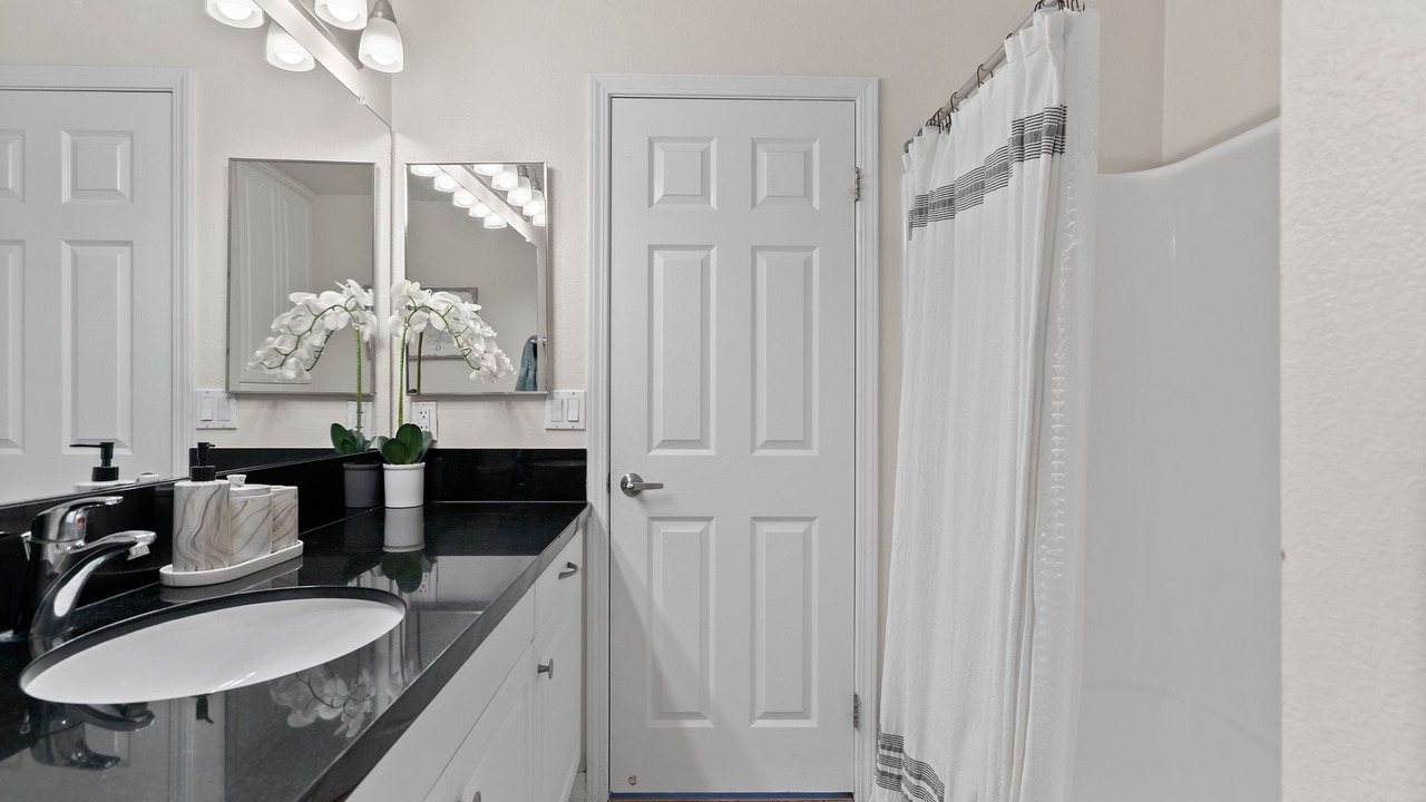 Photo of Bathroom in Silver Strand