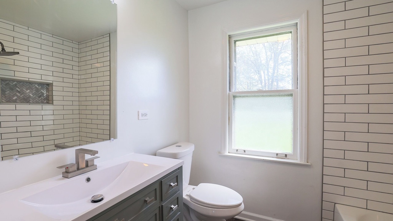 Photo of Bathroom in Niles