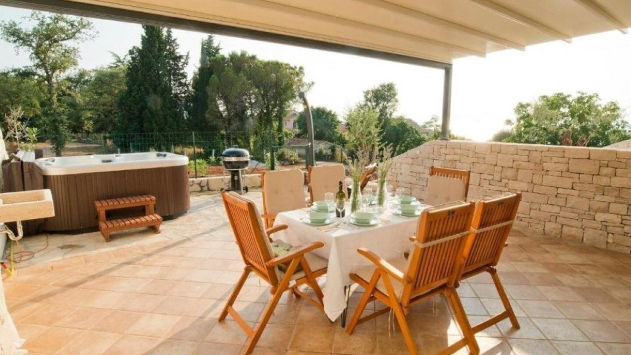 Photo of Outdoor in Krizine