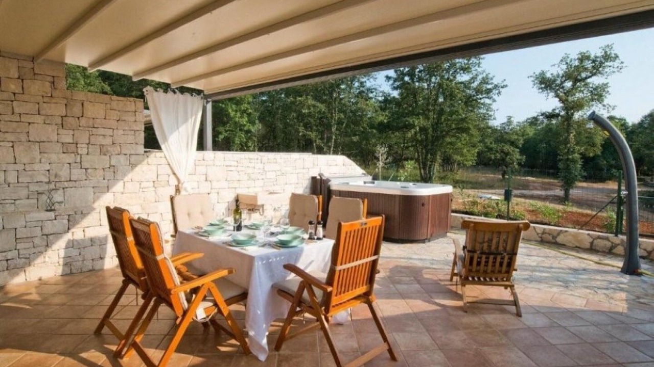 Photo of Outdoor in Krizine