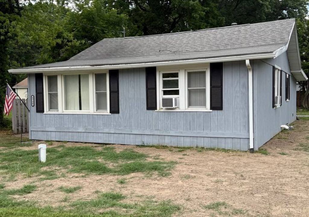 Photo of Outdoor in Paw Paw Lake