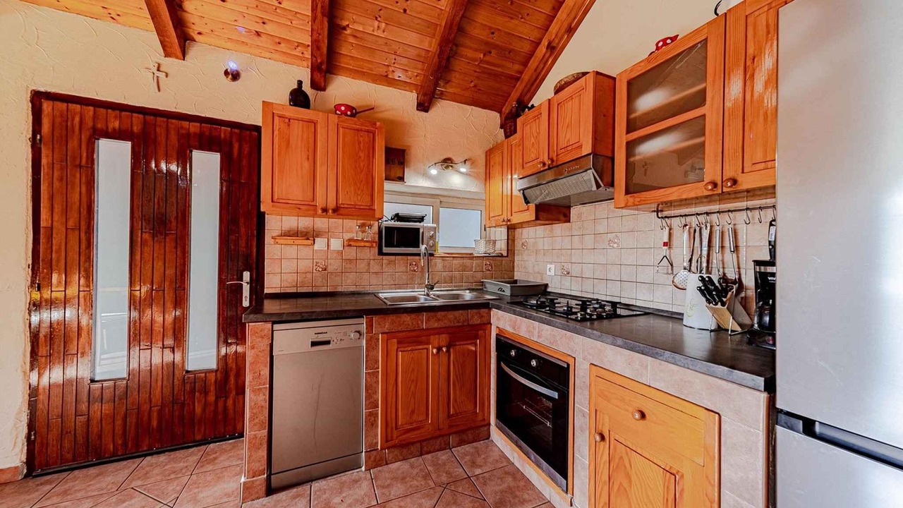 Photo of Kitchen in Potirna