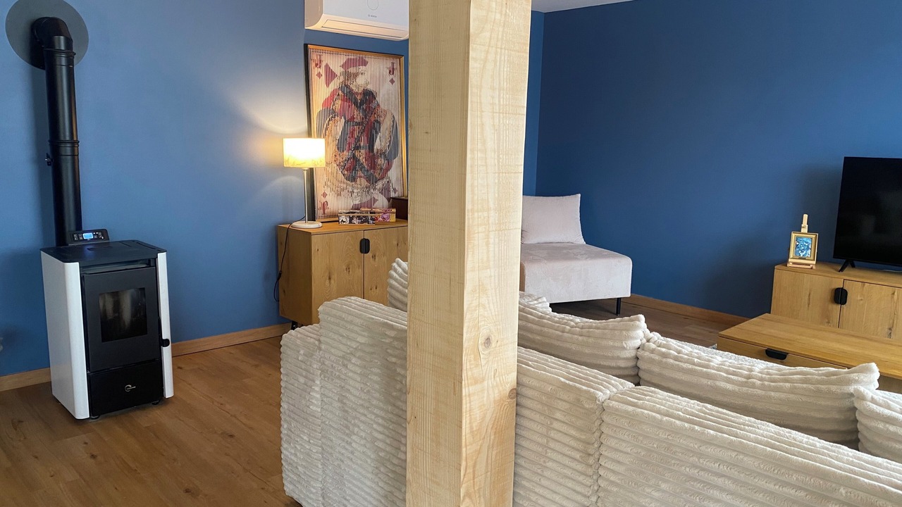 Photo of Livingroom in Saint-Germain-des-Fosses