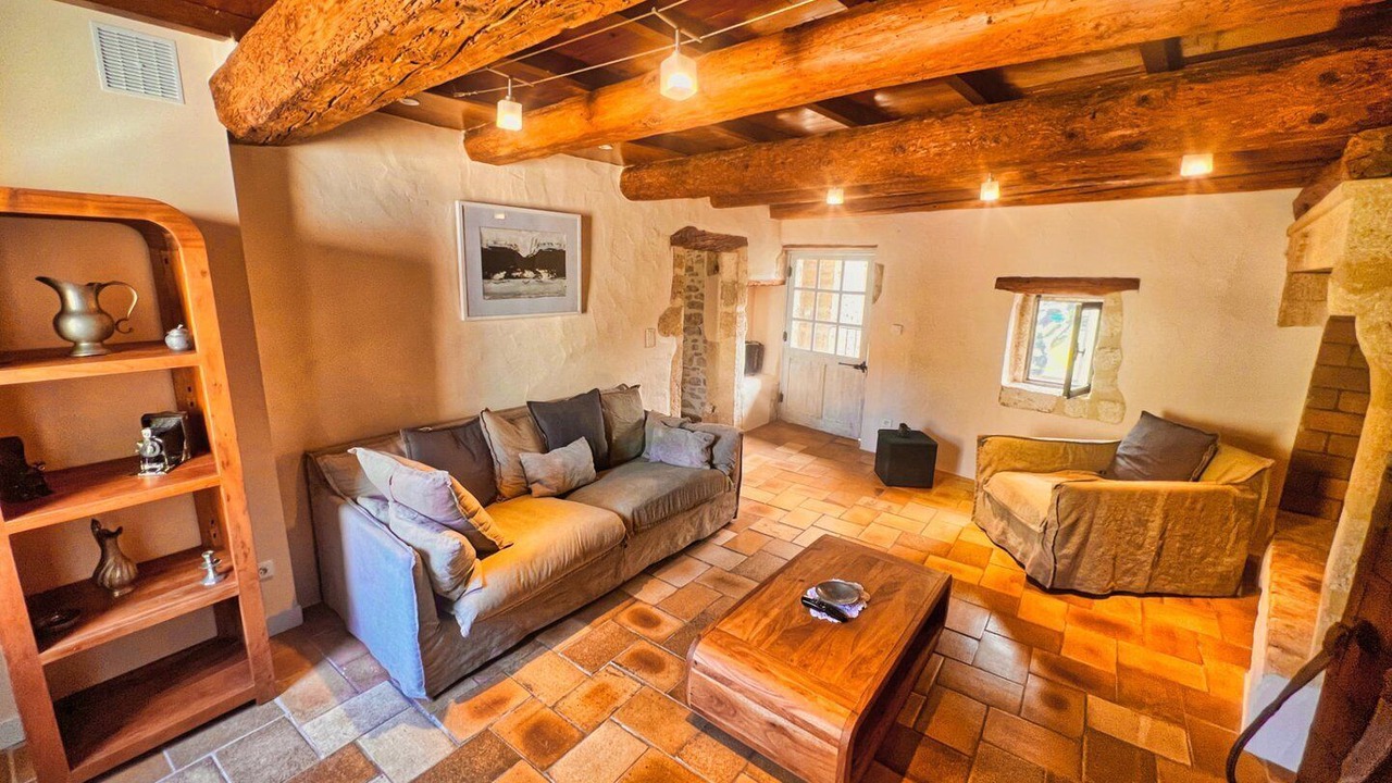 Photo of Livingroom in Saint-Hippolyte-de-Montaigu