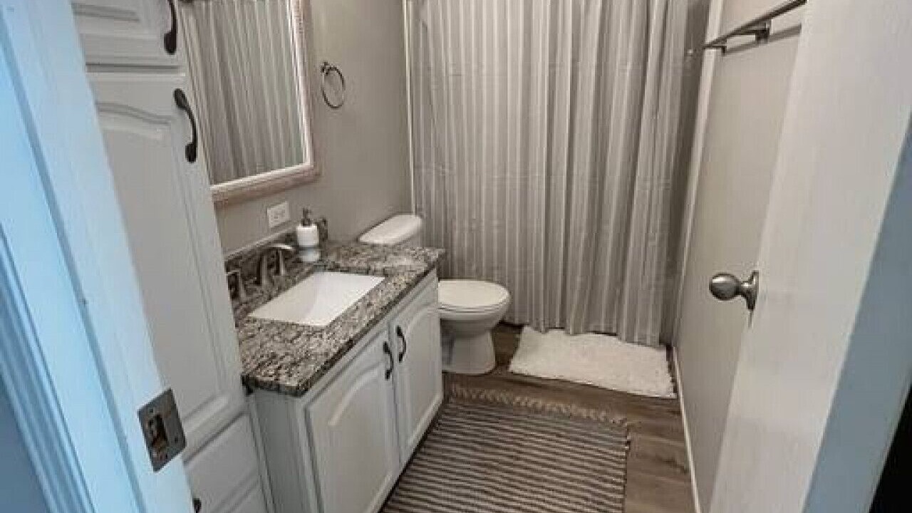 Photo of Bathroom in Hemphill